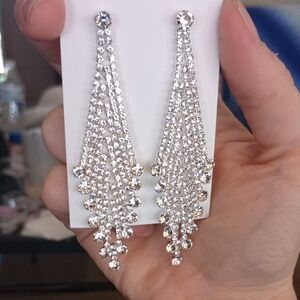 5/20 Elegant Silver Dangle Earrings